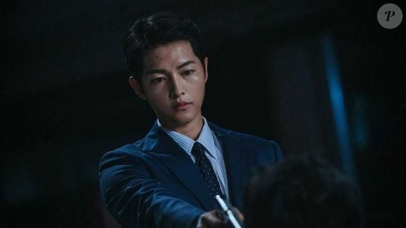 'Vincenzo': um advogado da máfia italiana retorna à Coreia e enfrenta uma corporação corrupta usando métodos nada convencionais