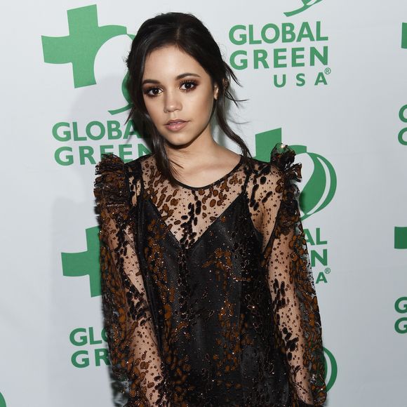 2017: aos 15 anos, Jenna Ortega já mostrava que o EMO era possivelmente seu estilo favorito