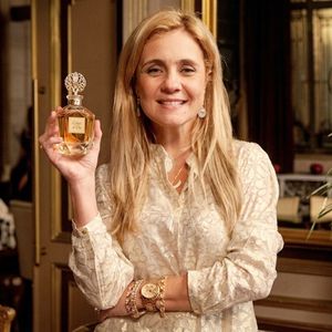 Perfume de mulher poderosa e fatal: 3 fragrâncias gourmand que Carminha, vilã perversa e amada de 'Avenida Brasil', adoraria usar e custam menos de R$ 200
