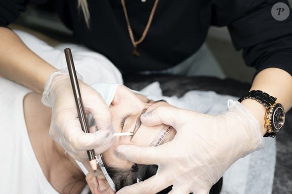 A experiência reforça a importância de escolher um profissional qualificado para garantir um acabamento natural e harmonioso