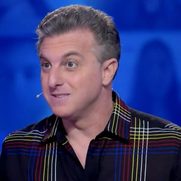 Luciano Huck procurou por Daniel Vorcaro sugerindo parceria envolvendo o Familhão: 'Quem está tocando é um cara que chama Rafael Motta. Era sócio da Dasa. Saiu há pouco. Ontem, por acaso conversando, ele falou do seu nome e do seu movimento na área de saúde. Acho que vale uma conversa. Se puder, conecto vocês dois'