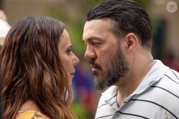 Viviane Araujo faz par romântico com o ex-marido Belo na novela ‘Três Graças’