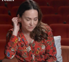 Gabriela Duarte interrompeu a conversa sobre política e pediu que Regina Duarte não respondesse a determinadas perguntas do repórter
