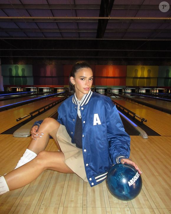 Bruna Marquezine também adora limpeza de pele e faz o procedimento de 15 em 15 dias