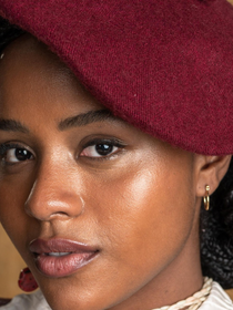 Achei na Zara! De 'O Diabo Veste Prada' à 'A Nobreza do Amor': o it-item que voltou com status de luxo e rejuvenesce qualquer look; veja como usar