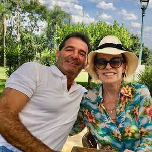 Ana Maria Braga e Johnny Lucet se conheceram em 2019, se casaram em 2020 e se separaram em 2021
