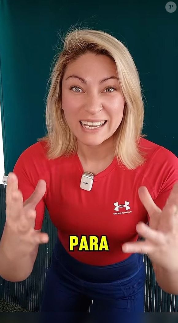 A fisioterapeuta do canal @tufisio24horas preparou uma série de exercícios para auxiliar na prática, em casa, e que podem ser benéficos para acabar com a flacidez nos braços