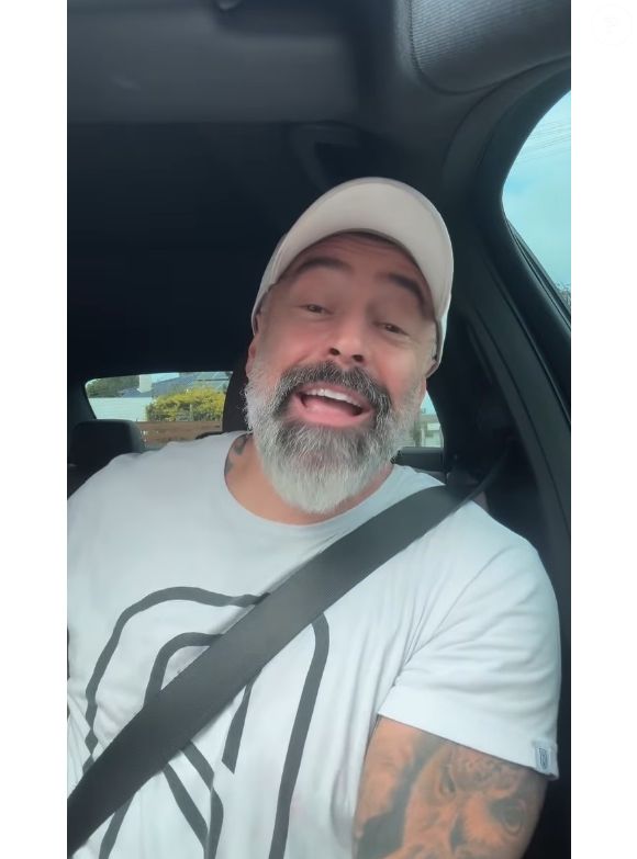 Ex-mulher de Cris Pereira, de 'A Praça é Nossa', afirmou que entregaria suas filhas 'de olhos fechados' ao ex-marido