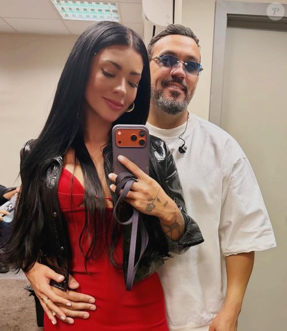 Belo e Rayane Figliuzzi viram assunto nas redes sociais após especulações sobre uma possível traição do cantor e uma crise no relacionamento