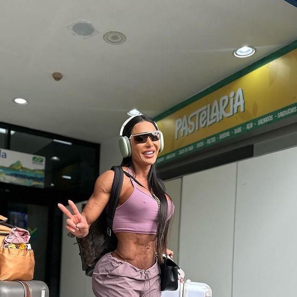 Gracyanne Barbosa afirma que, sete anos antes, fechou diversos contratos para divulgar produtos e serviços do empreendedor