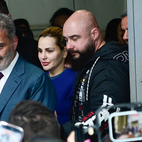 A repercussão do caso aumentou após a revelação de que Deolane Bezerra chegou a ter o nome incluído na Difusão Vermelha da Interpol durante uma viagem à Itália, antes de retornar ao Brasil na quarta-feira (20)