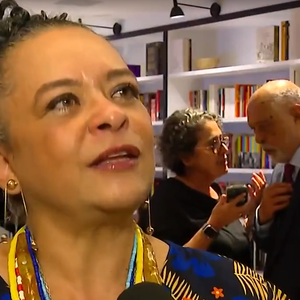 Ana Maria Gonçalves foi eleita para a Academia Brasileira de Letras, e diversos famosos e anônimos comemoraram este feito.