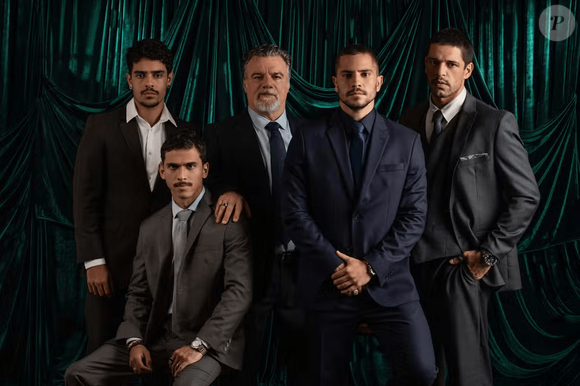 Igor Fernandez, Ruan Aguiar, Adriano Garib, André Lamoglia e Pedro Lamin estão no núcleo da Família Moraes na série 'Os Donos do Jogo', da Netflix