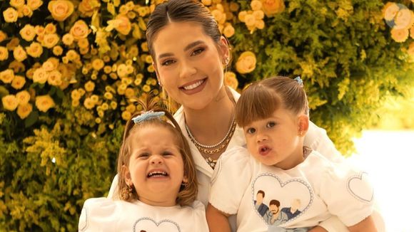 Virginia Fonseca falou sobre a mania de vestir Maria Alice e Maria Flor com roupas iguais. A influenciadora brincou que tem gente que considera a escolha brega