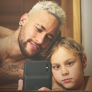 Jogadores do brasil terão que cumprir regras relacionadas ao uso das redes sociais e celulares - foto ilustrativa de Neymar e o filho em 2019