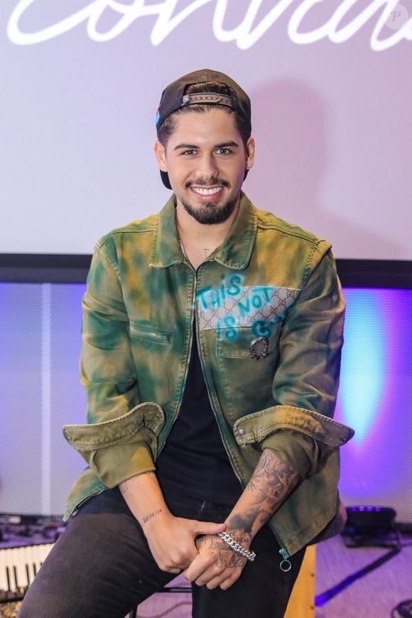 Zé Felipe se mudou para condomínio de luxo em Goiânia, que tem lagos e restaurante japonês