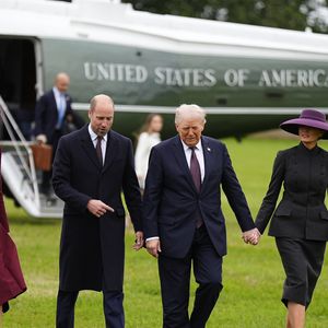 Acompanhado da esposa, Melania Trump, o político foi recebido nos jardins do Castelo de Windsor por Kate e o príncipe William.
