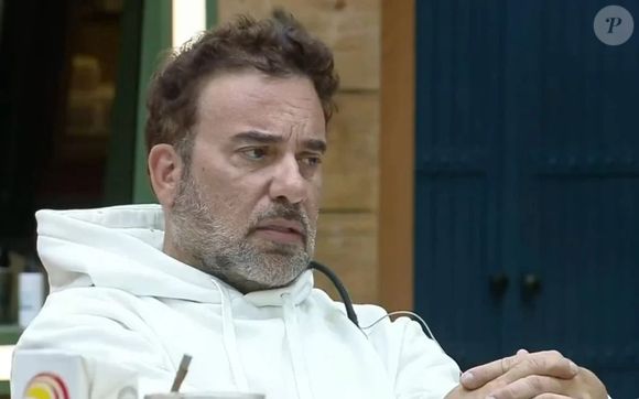 Com a mudança, uma reviravolta colocou Fabiano com pouco risco na enquete UOL: pai de Viih Tube aparece com 10,32%