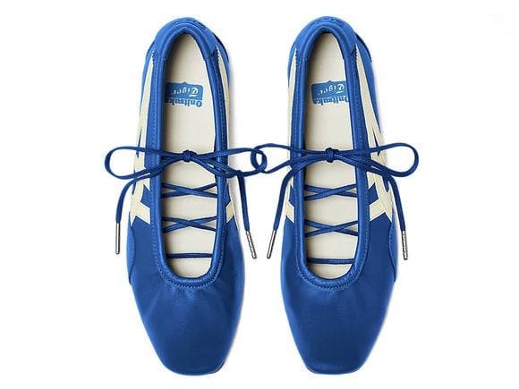 A tradicional marca japonesa Onitsuka Tiger aposta em um design delicado que mistura o charme das sapatilhas com a funcionalidade dos tênis
