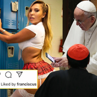 Like sagrado? Modelo brasileira comenta curtida do Papa Francisco em foto sexy e lamenta sua morte: 'Ele me ajudou a...'