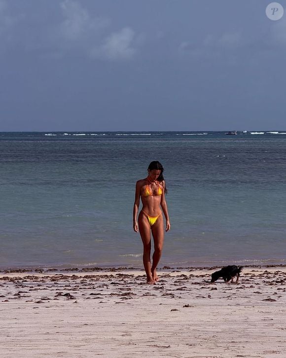 Além do bumbum, corpo mega definido e barriga trincada de Bruna Marquezine levou a web e famosos à loucura