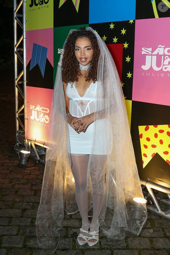 Veja fotos dos looks das famosas no Arraiá da Juliette, que aconteceu no Rio de Janeiro