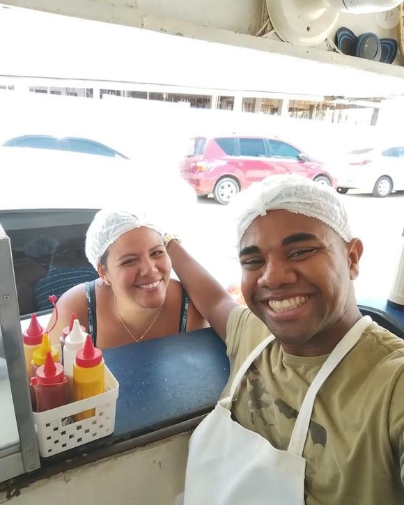 Mani Reggoe Davi Brito eram apresentados como marido e mulher até que ele ganhou o reality e se separou