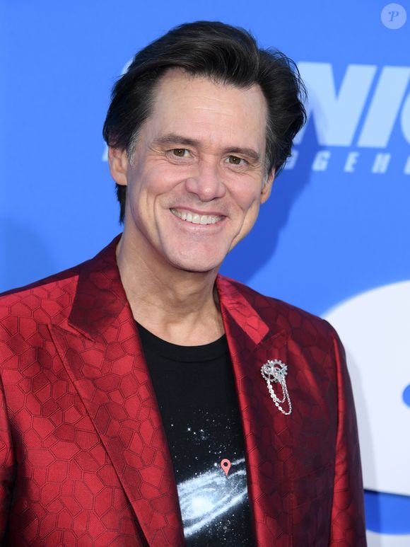 Nos últimos anos, Jim Carrey tem aparecido com um visual mais maduro, com rugas aparentes