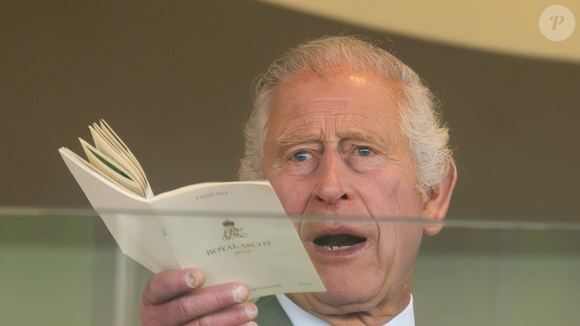 Rei Charles III está com 76 anos