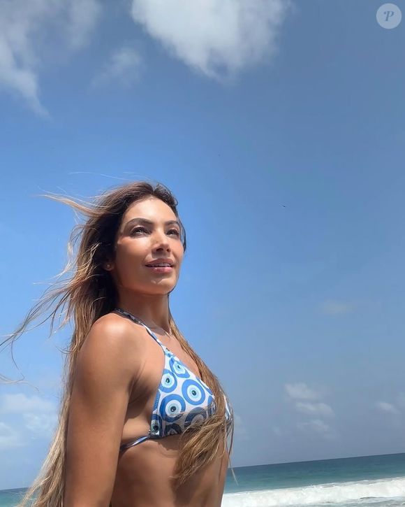 Agora, Patrícia Poeta está em Fernando de Noronha, onde também tem publicado fotos belíssimas de biquíni