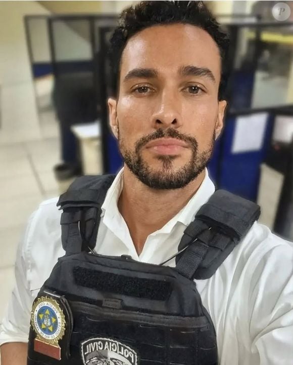A investigação do caso revelou um personagem inesperado: o investigador Sandro Caldeira, da 14ª DP do Leblon, virou fenômeno nas redes e ganhou o apelido de 'Delegato'