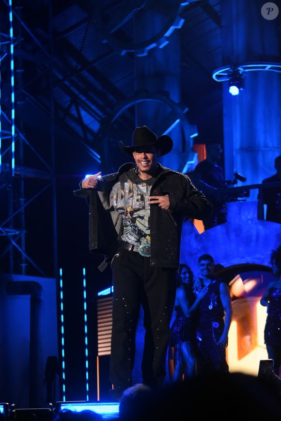 Felipe Amorim confirmou o presente para Virgínia Fonseca: ‘Gostou? Só um presentinho de agradecimento por ter viciado todo mundo [na música]’