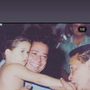 Em seu perfil no Instagram, Poliana Rocha usou os stories e postou uma foto de Leonardo, com o pai e Zé Felipe.