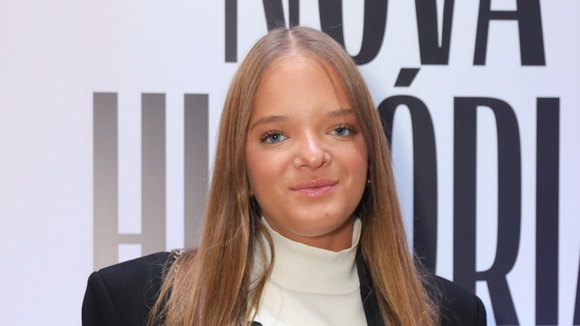 Após sofrer ataques pela aparência, Rafaella Justus esbanja elegância em look casual chic. Fotos!