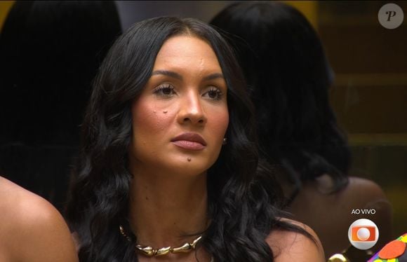 Maxiane foi puxada por Chaiany ao Paredão