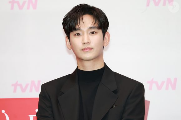 Internautas também estão pedindo boicote de marcas contra Kim Soo-Hyun