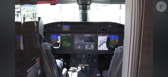Interior de um Gulfstream G280, modelo associado aos deslocamentos recentes de Shakira durante a turnê Las Mujeres Ya No Lloran, oferece cabine executiva pensada para conforto em voos continentais