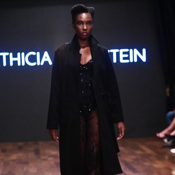 Renda preta aparece em diferentes propostas e confirma tendência de elegância com ousadia