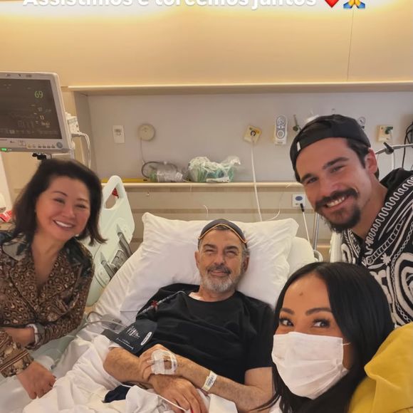 Sabrina Sato aproveitou e visitou o pai, que está internado