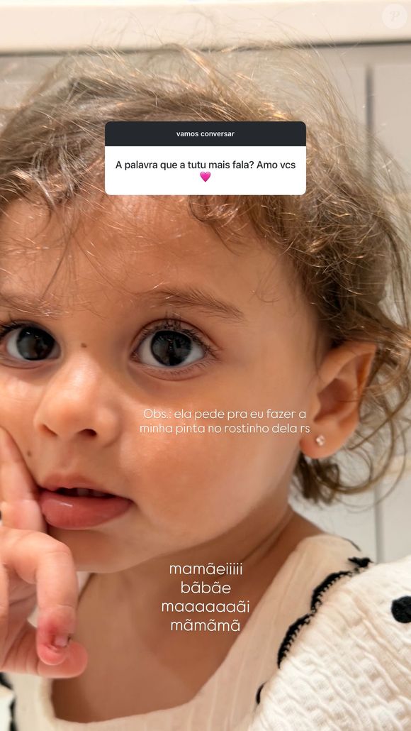 Em outra foto postada por Amanda Kimberlly, no entanto, é possível ver como ficou o dedinho de Helena