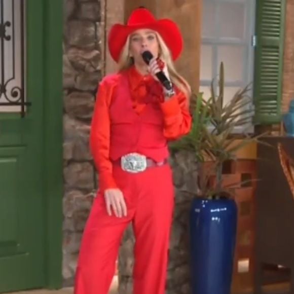 Adriane Galisteu comanda a temporada mais explosiva da década e o público está viciado