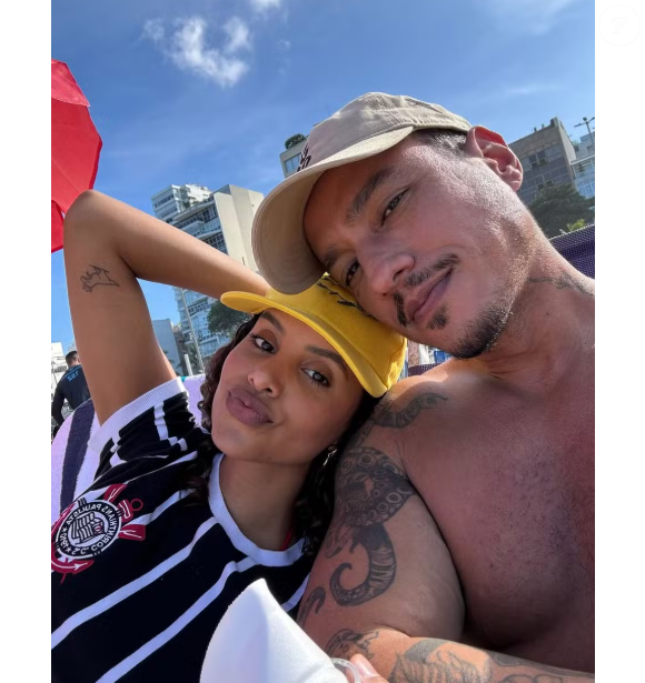 Gleici Damasceno, campeã do BBB 18, entrou para o time dos apaixonados assumindo o namoro com o músico Charles Alvarenga, do grupo Chuvisco.