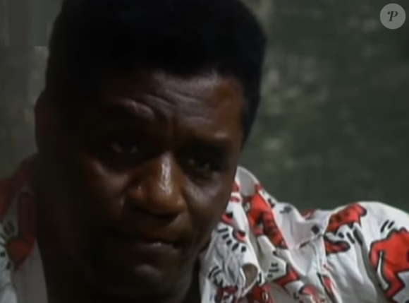 Tony Tornado também esteve em 'A Viagem'. O veterano de 96 anos interpretou o chefe de cela
