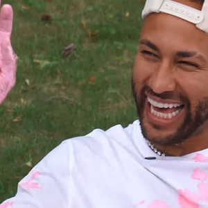 Neymar e Bruna Biancardi revelaram nova gravidez em vídeo emocionante com Mavie, Mel e Davi Lucca. O craque será pai de cinco filhos