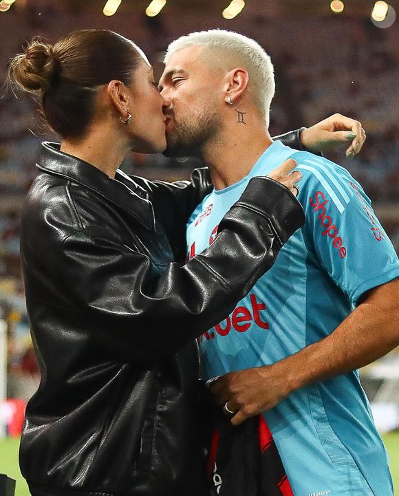 Arrascaeta, do Flamengo, fez o primeiro gol do rubro-negro na vitória por 3 x 2 sobre o Palmeiras