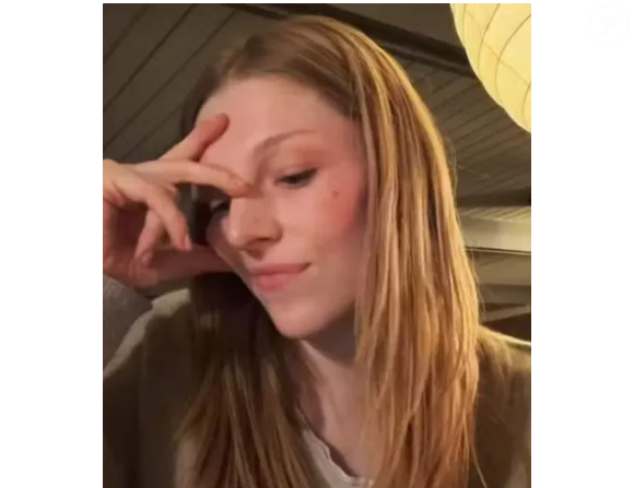 "Minha primeira reação foi pensar 'só acredito vendo'. E hoje, eu vi. Meu novo passaporte diz masculino"