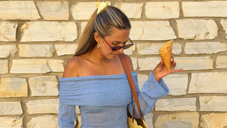 Os novos Converse elevam o conceito a um novo patamar: feitos de camurça macia e na cor azul celeste para iluminar os looks de verão