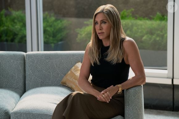 Jennifer Aniston comprou uma mansão de 930 m² em Beverly Hills por US$ 13,5 milhões em 2006, pouco depois da separação de Brad Pitt. Cinco anos depois, a atriz vendeu a propriedade por cerca de US$ 38 milhões