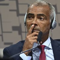 'Será integralmente devolvido aos cofres públicos': a favor do fim da escala 6x1, Romário abre mão do salário de senador durante a Copa do Mundo 2026