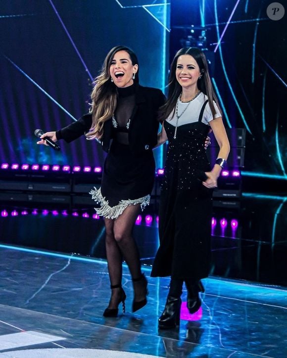 Sandy falou sobre a suposta rivalidade com Wanessa Camargo e afirmou que a disputa entre as duas foi criada pela imprensa